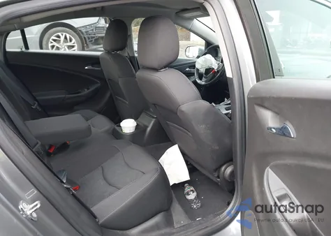 2018 Chevrolet Volt Lt z USA, uszkodzony, nr VIN 1G1RC6S54JU114628